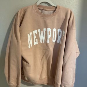 super cute peachy pink brandy melville crew neck